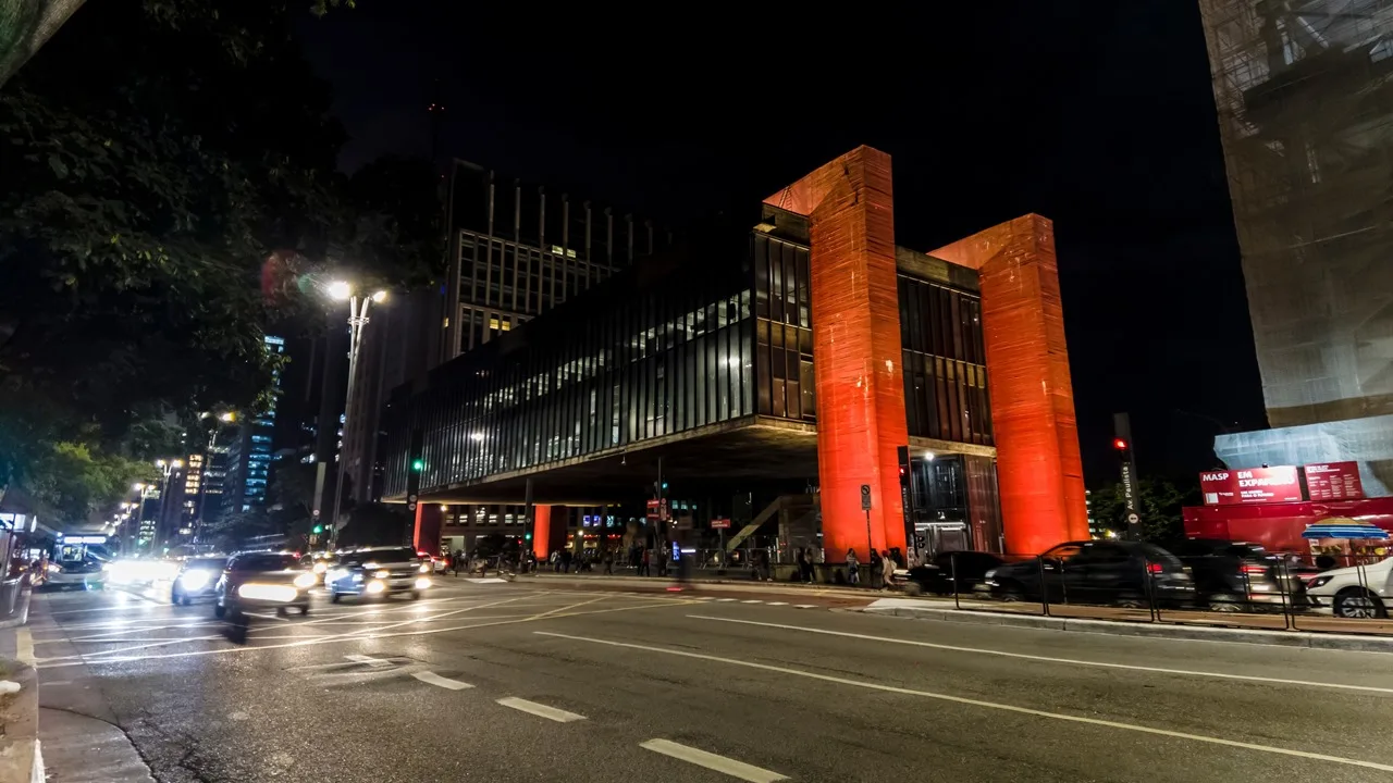 Paulista à noite