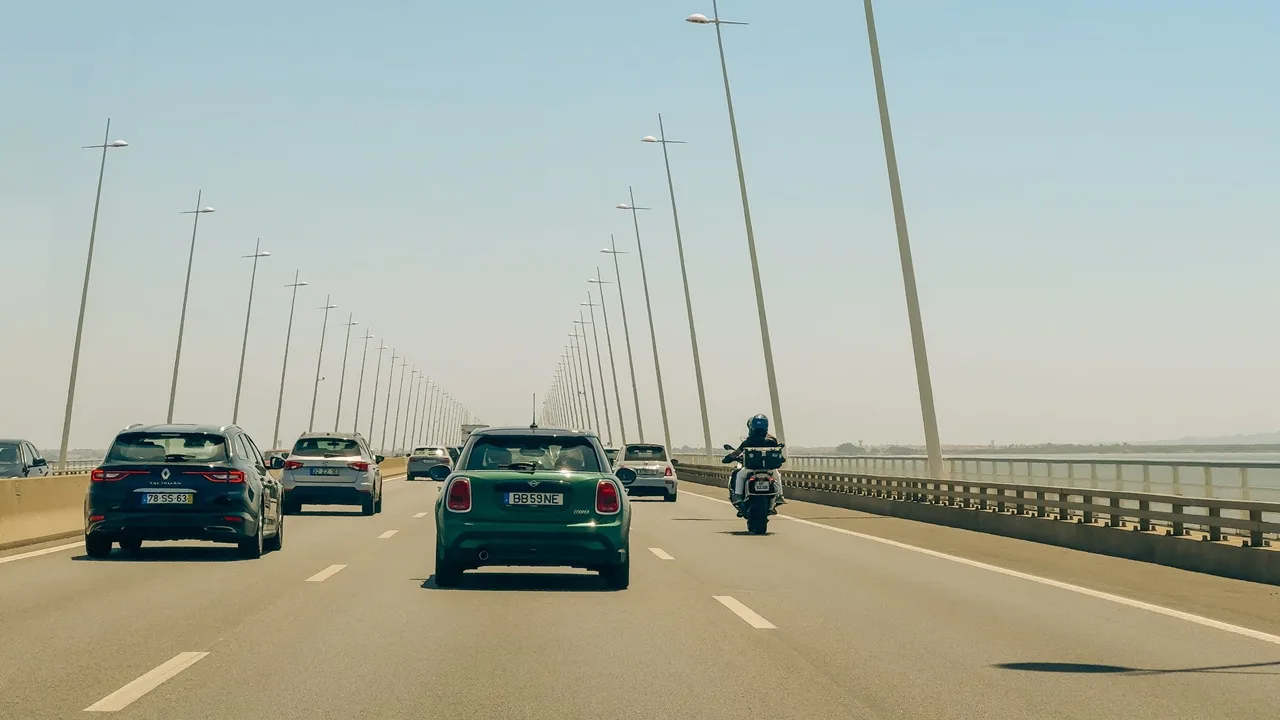 dirigindo em Lisboa