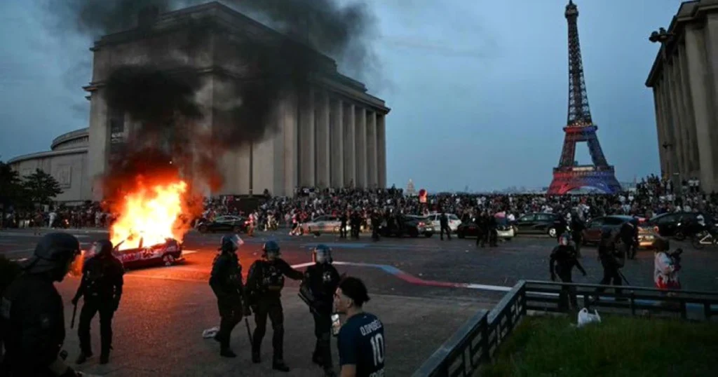 Caos em Paris - vitória PSG