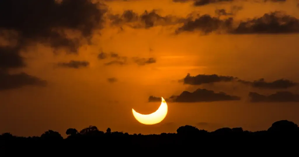 eclipse lunar agosto